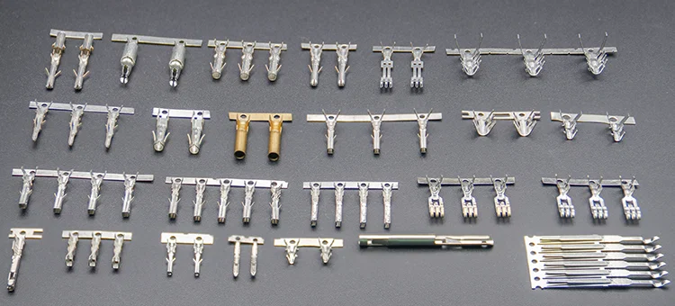 PCB-Lötanschlussstecker, Messing-Anschlussstecker, OEM-Präzisionsstanzanschlussstecker 