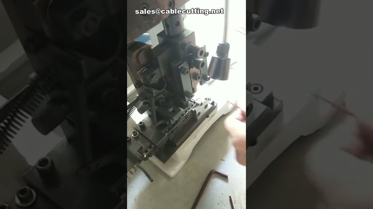Kabelendhülsen-Crimpmaschine | Leise & Elektrisch für präzise Industrieanwendungen