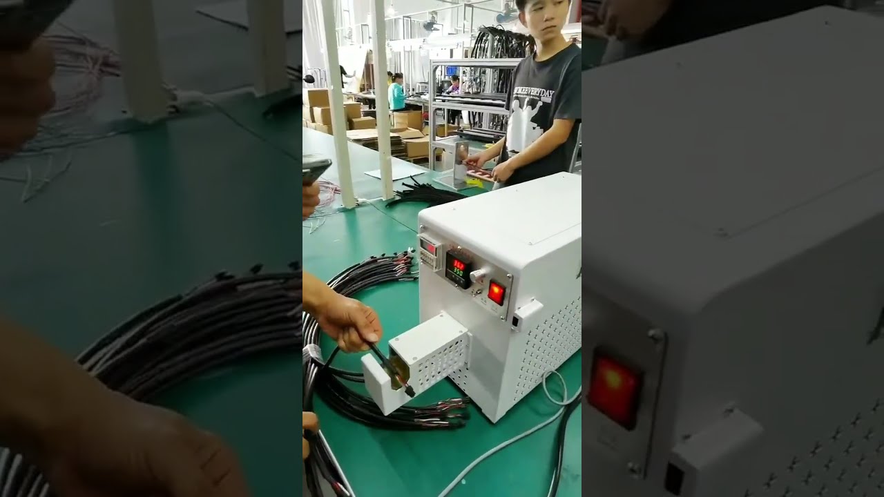 Elektrische Schrumpfmaschine für Schrumpfschläuche – Echtaufnahme der Arbeitsweise