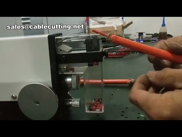 Pneumatische Abisolier- und Kabelabmantelmaschine – Leistungsstark für die Fabrikautomation