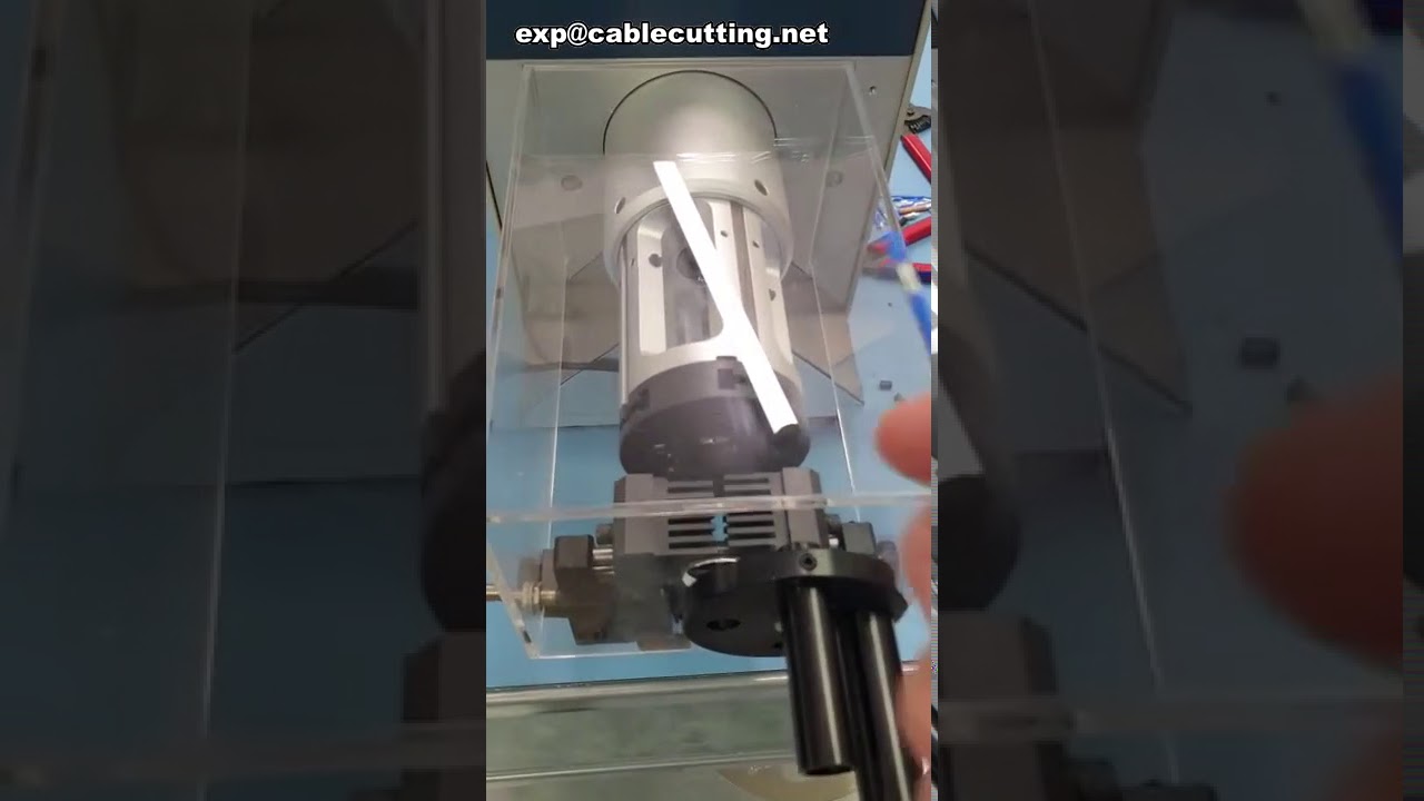 Kompakte Koaxialkabel-Abisolier-Maschine für kleine Kabel - Präzise Abisolierung