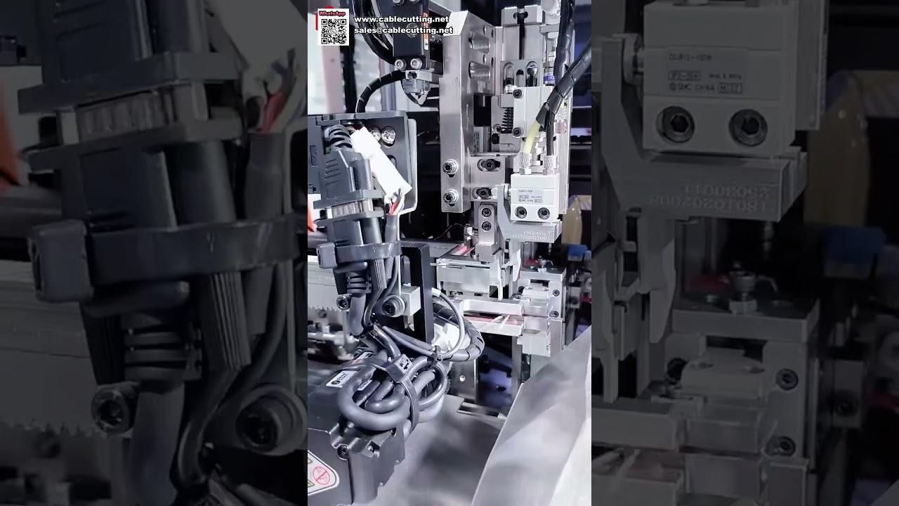 Vollautomatische Steckergehäuse-Einsteckmaschine für die Kabelbaumverarbeitung
