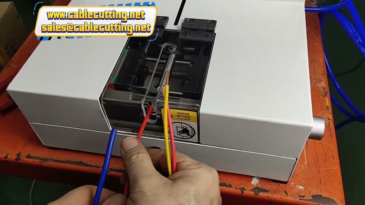 Pneumatische Abisolier-Maschine: Voll- & Halbautomation ohne Klingenverstellung für alle Kabelquerschnitte