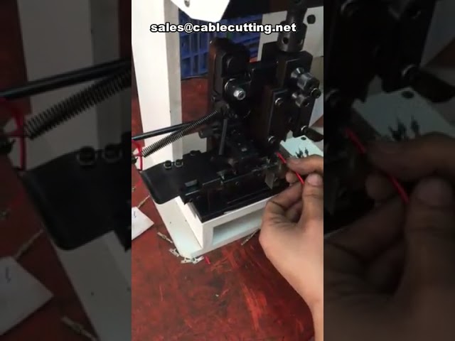 Europäische Stecker-Crimpmaschine – Präzises Crimpen für industrielle Anwendungen