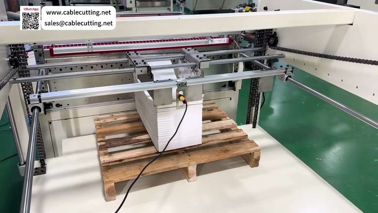 Automatischer Plattenzuschneider mit Hebe-Materialsammler – Hochleistungsmaschine für hohe Ausbeute