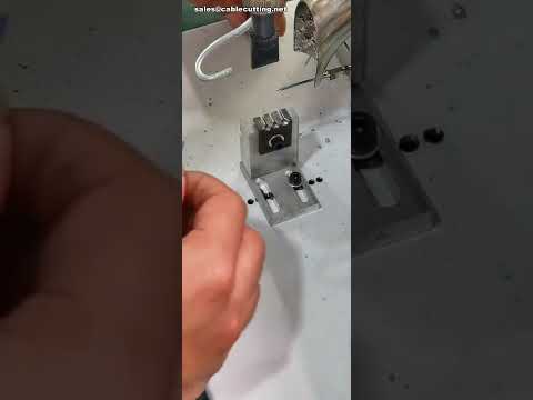Halbautomatische Lötmaschine – Demo Rückwärtsschweißen | Präzision & Automation #Maschine #Fabrik