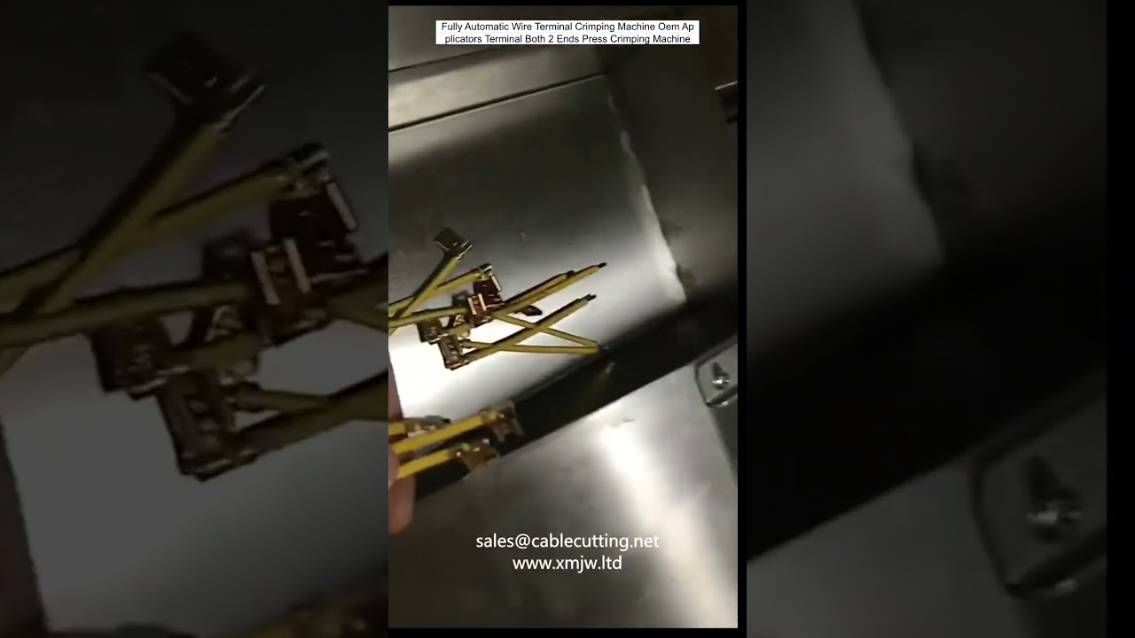 Vollautomatische Drahtcrimp-Maschine mit OEM-Applikatoren – Beidseitiges Crimpen in einem Durchgang