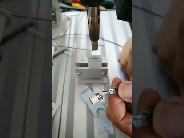 Hochpräzise Type-C Kabel-Schweißmaschine – Automatisches Löten für iPhone USB-A Kopf & DIY-Projekte