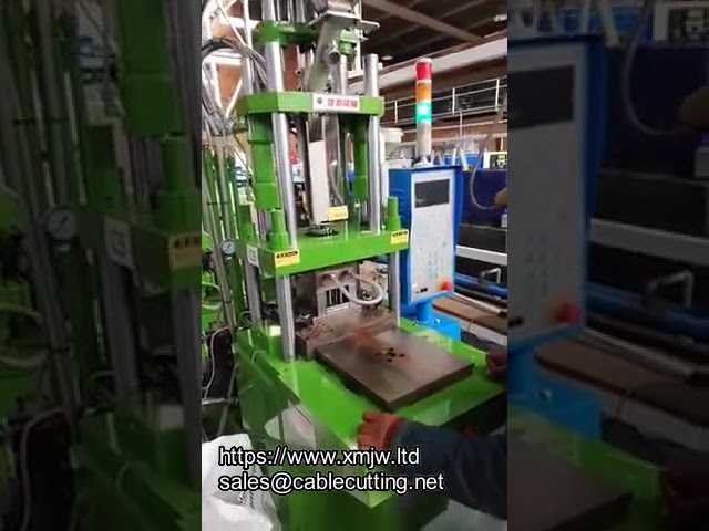 Hocheffiziente PVC-Spritzgießmaschine – Automatisch, zuverlässig & beste Qualität