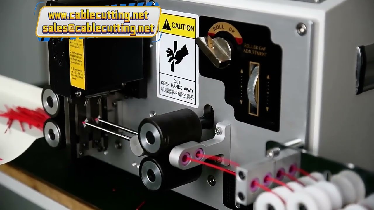Doppelzuführung: Abisolier- und Crimpmaschine für Kabel von 0,1 bis 2,5 mm² mit Hartmetallklingen