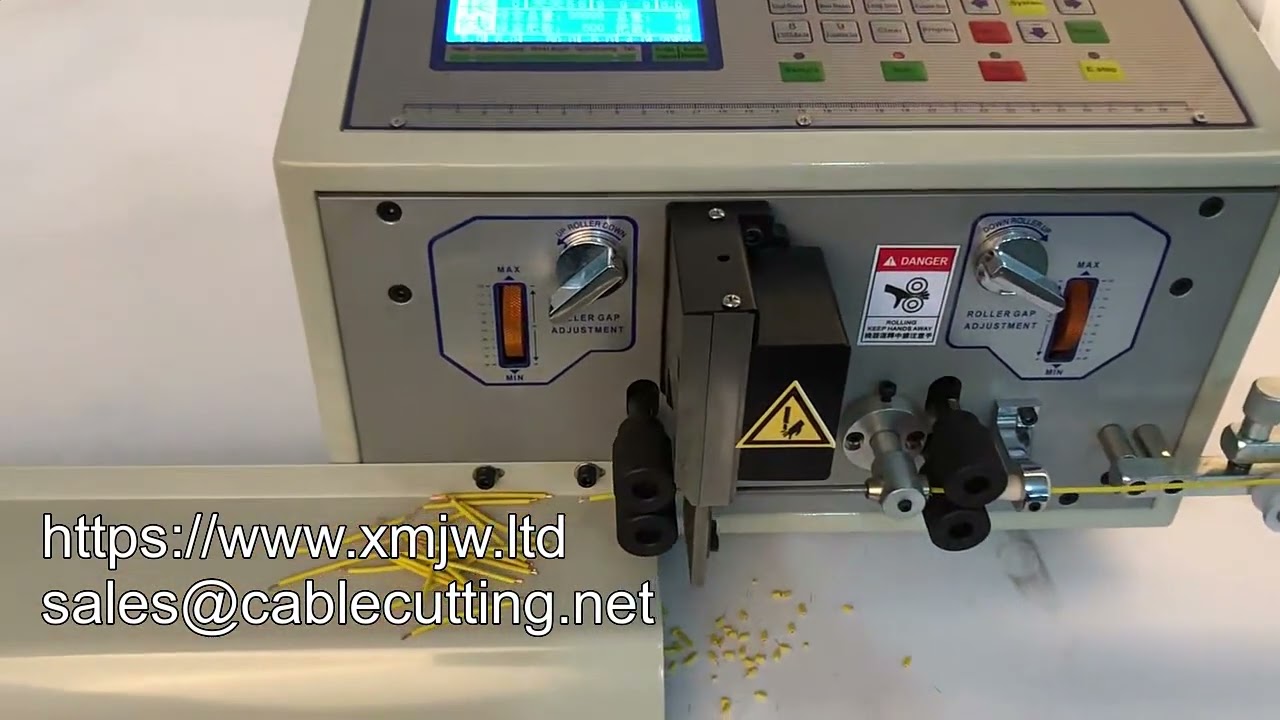 WPM 02 – Automatische computergesteuerte LED-Kabelabisolier- und Schneidemaschine