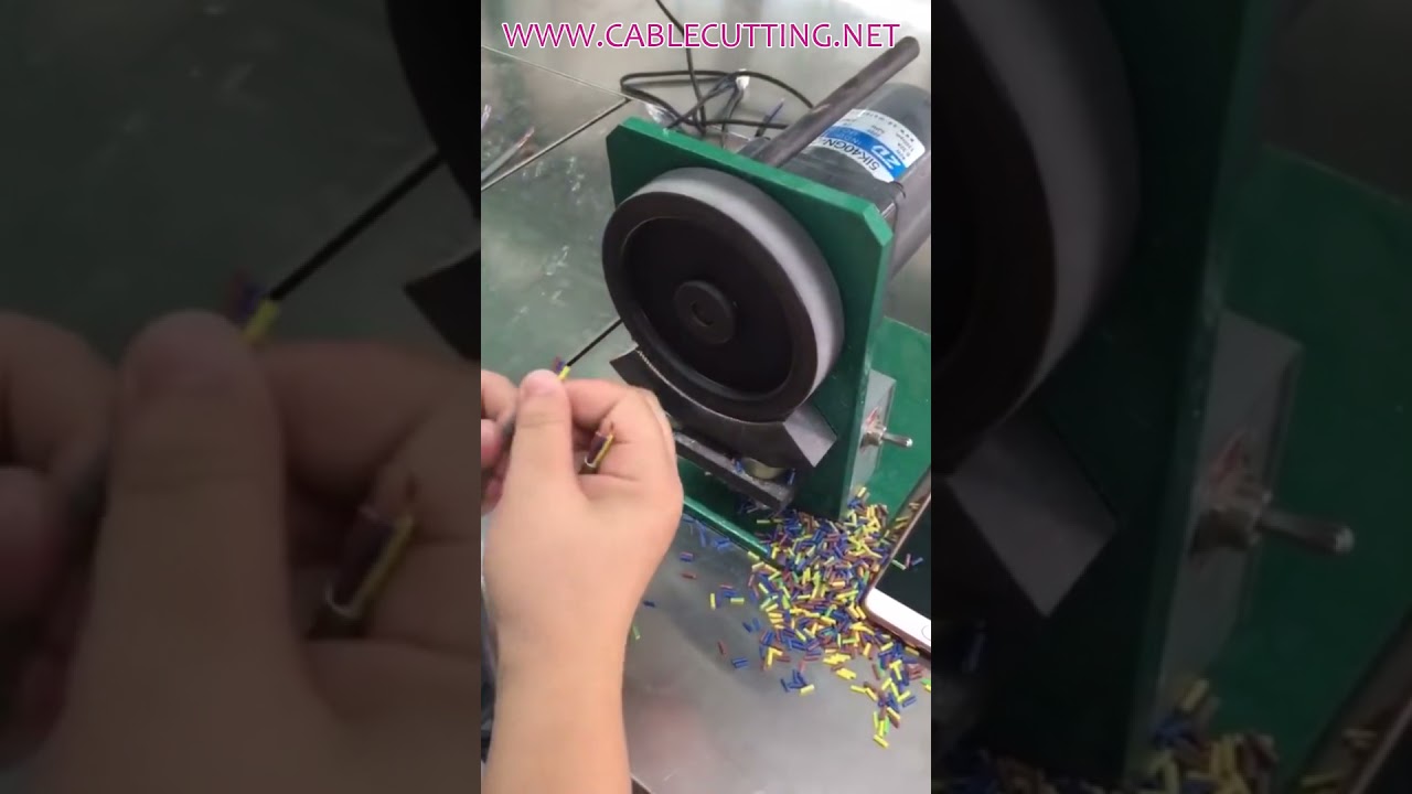 Automatische Halbschäl- und Verdrillmaschine für Draht und Kabel